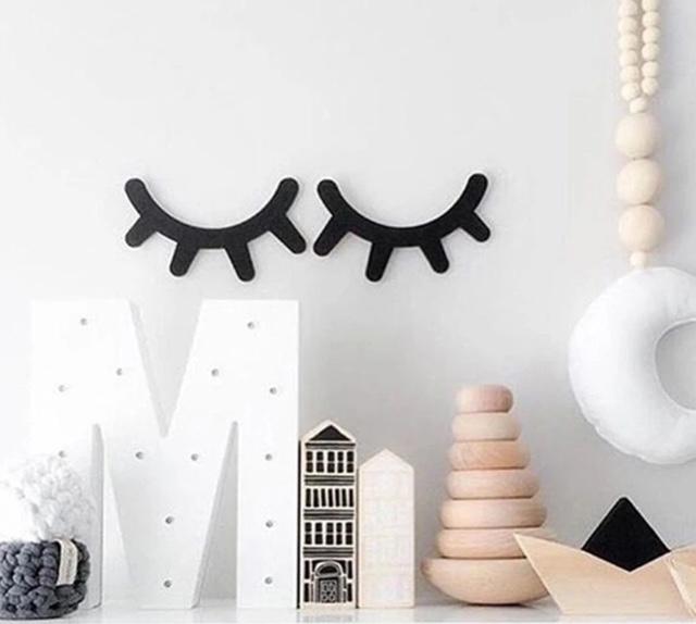 Uyku Sembolü Ahşap Kirpik Bebek/Çocuk Odası Duvar Dekorasyonu