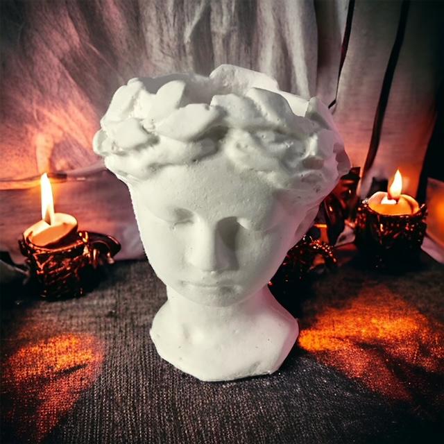 Küçük boy Helen Büst Saksı