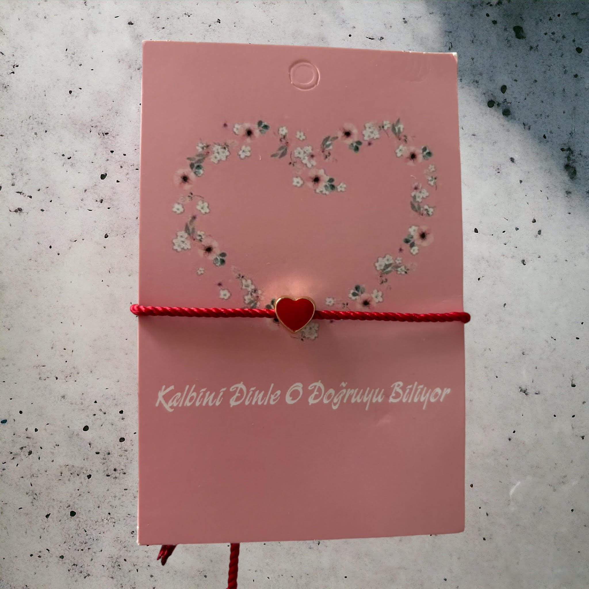 KIRMIZI KALPLİ ŞANS BİLEKLİK