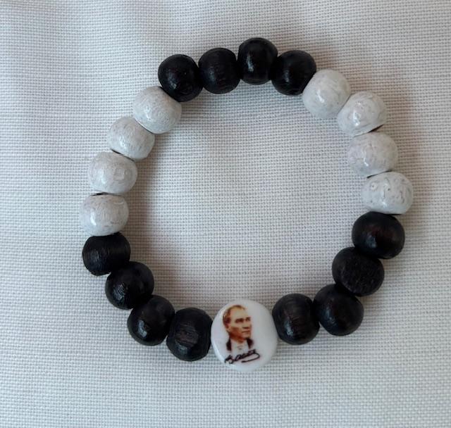 AHŞAP BONCUKLU ATATÜRK BİLEKLİĞİ