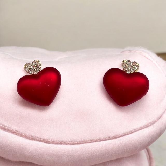 Zirkon Taşlı Kırmızı Kalp Küpe