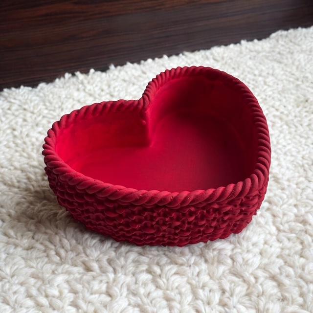 Love Heart Beton Saksı