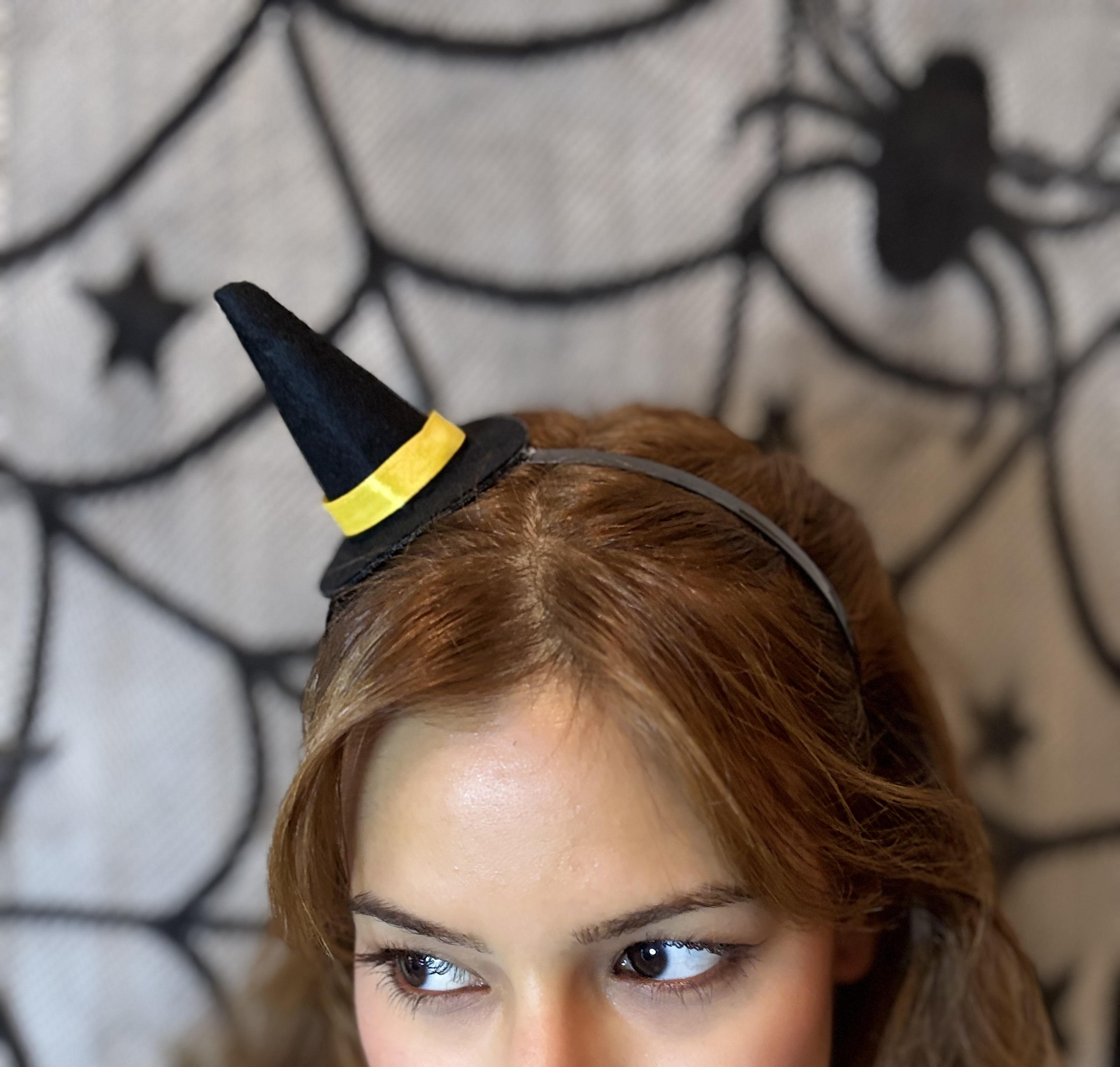 Cadı Şapkalı Taç